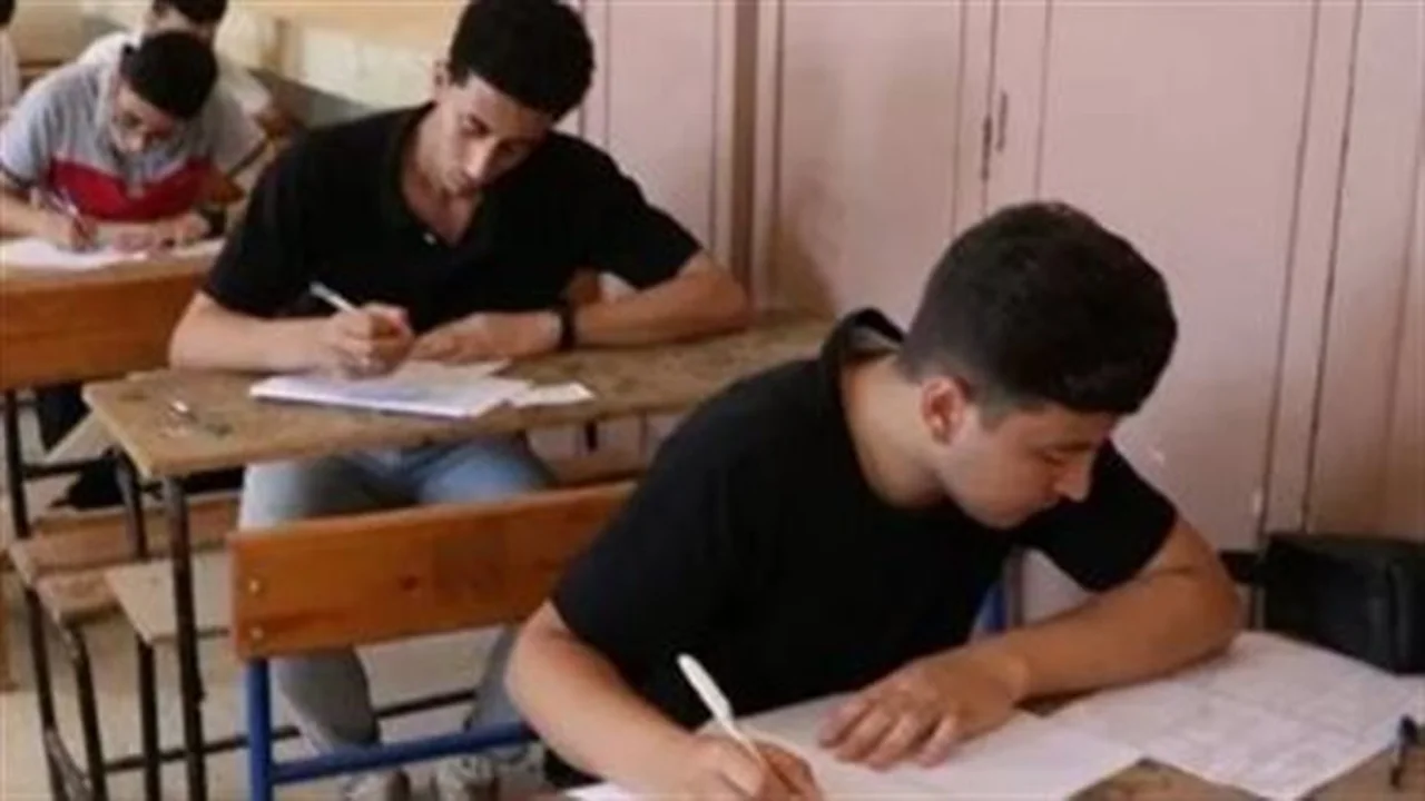 اعتماد نتيجة إعدادية أسيوط.. 46 ألف طالب يترقبون رابط الدرجات الرسمي عبر البوابة الإلكترونية